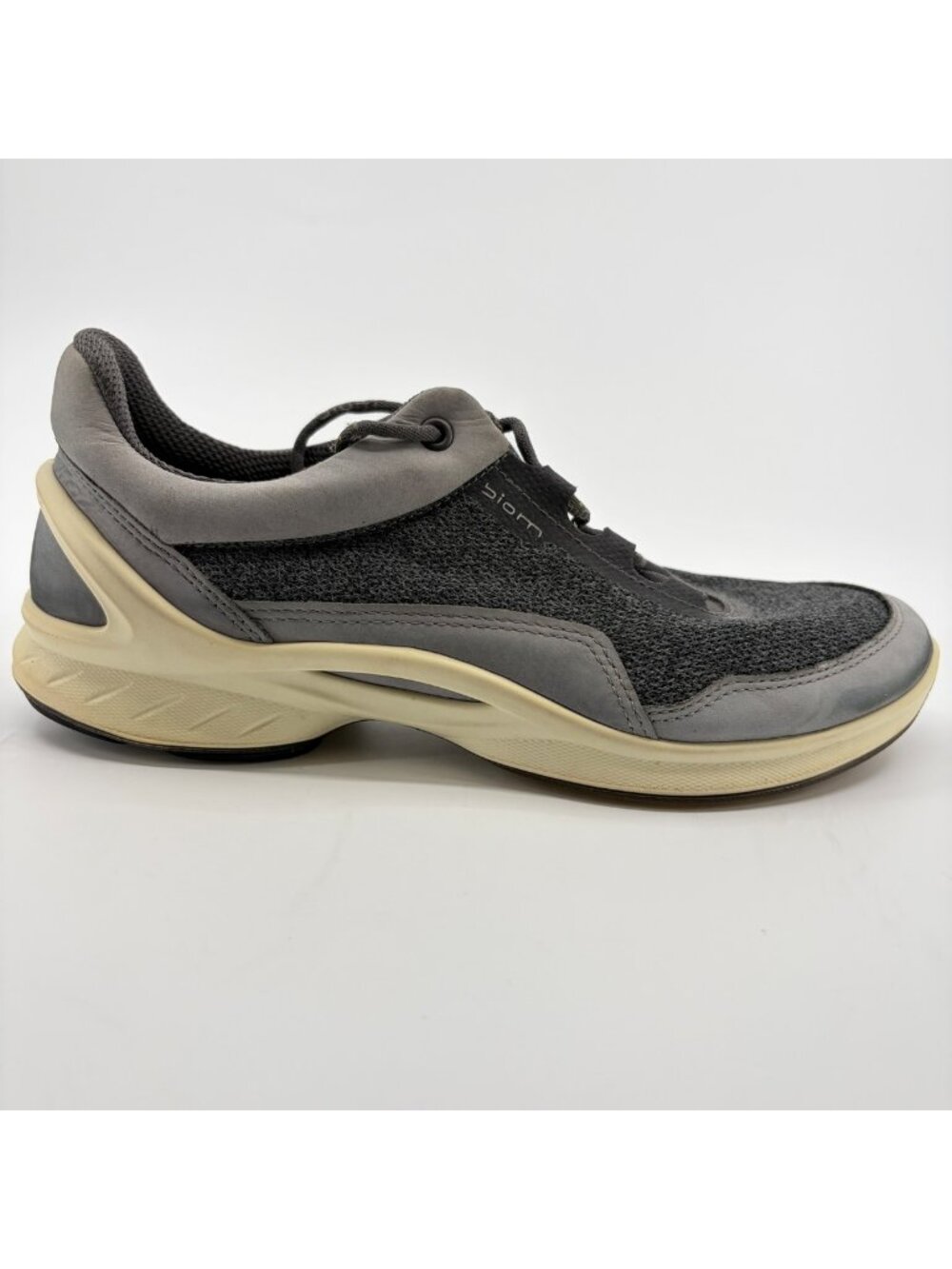Ecco Biom Fjuel Womens Size 7 Dark Gray Athletic Running Walking Shoes Sneakers